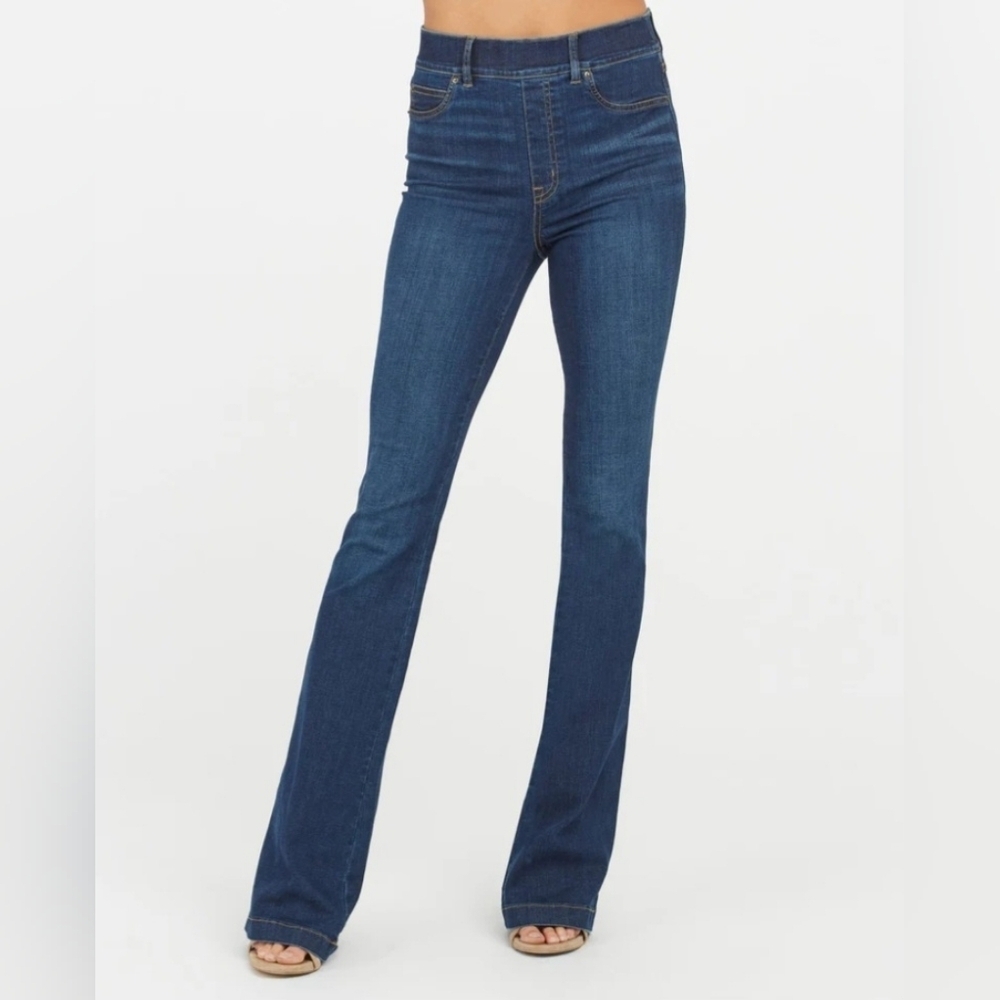 Spanx Flare Jeans Midnight Shade Pull-on Denim Jeans 20327R Size Small (2-4) - Picture 2 of 16